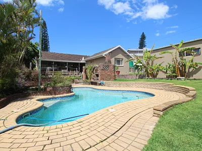 3 Bedroom House For Sale in East London - img