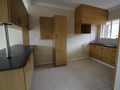2 Bedroom Apartment To Rent in East London - Bbsd.webp