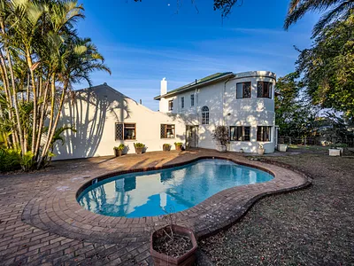 4 Bedroom House For Sale in East London - efDS.webp