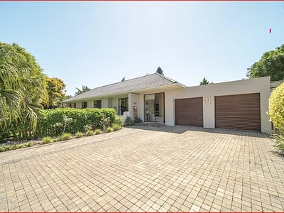 3 Bedroom House For Sale in East London - img