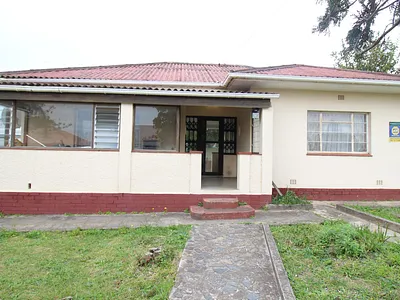 3 Bedroom House For Sale in East London - Zbwc.webp