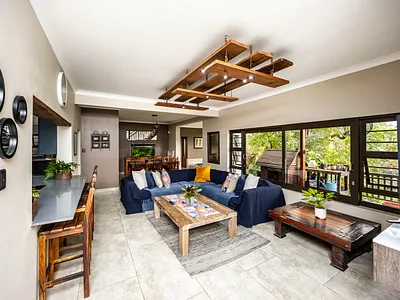 4 Bedroom House For Sale in East London - 5YKU.webp