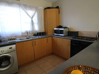 2 Bedroom Townhouse For Sale in East London - 77FB.webp