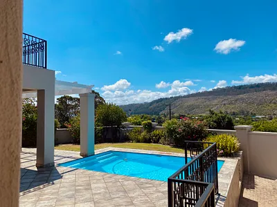 5 Bedroom House For Sale in Sedgefield - 9Dcc.webp