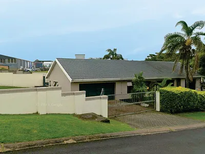 3 Bedroom House For Sale in East London - 9nMJ.webp