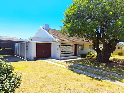 3 Bedroom House For Sale in East London - IfTQ.webp