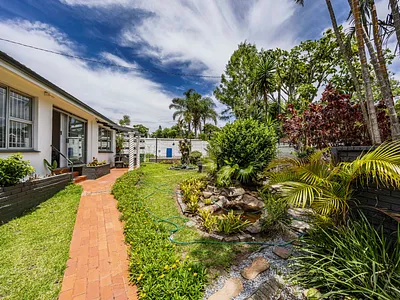 3 Bedroom House For Sale in East London - img