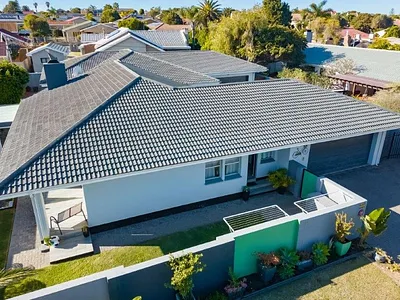 3 Bedroom House For Sale in Hartenbos - 8Jr8.webp