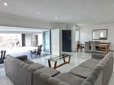 5 Bedroom House For Sale in East London - 2D8O.webp