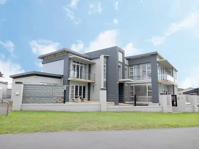 5 Bedroom House For Sale in East London - Mj3i.webp