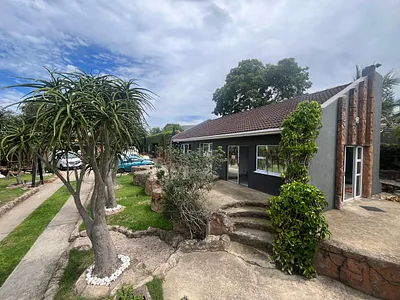 3 Bedroom House For Sale in East London - kafQ.webp