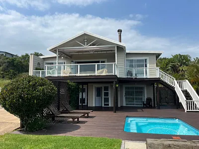 4 Bedroom House For Sale in Morgans Bay - c5E4.webp