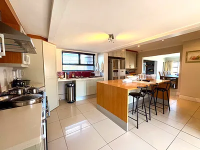 3 Bedroom House For Sale in East London - IjZg.webp