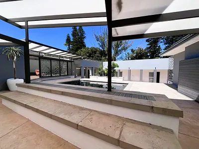 7 Bedroom House For Sale in East London - tVGF.webp