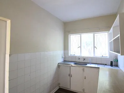 2 Bedroom Apartment To Rent in East London - qrap.webp