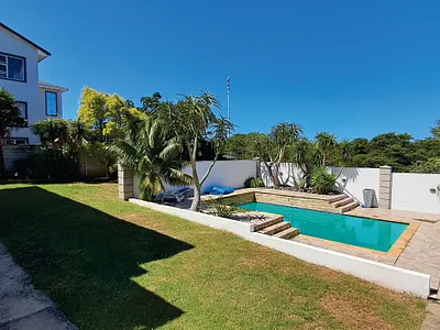 3 Bedroom House For Sale in East London - J8ag.webp