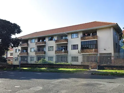 3 Bedroom Apartment For Sale in East London - TAtX.webp