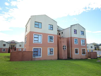 2 Bedroom Apartment For Sale in East London - img