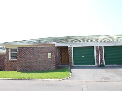 3 Bedroom Apartment For Sale in East London - img