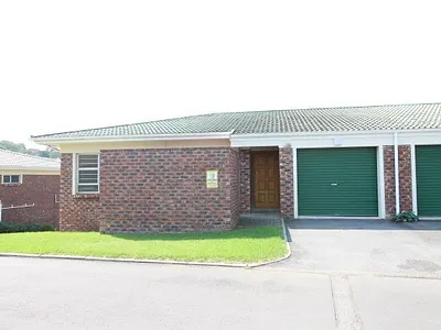 3 Bedroom Apartment For Sale in East London - tEuT.webp