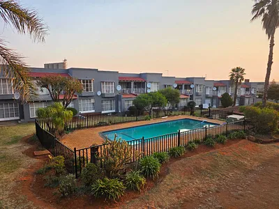 1 Bedroom Apartment To Rent in Roodepoort - PhHg.webp