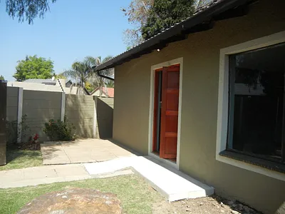 2 Bedroom Apartment To Rent in Brackendowns, Alberton - eQgR.webp