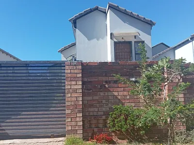 2 Bedroom House For Sale in Johannesburg - udu2.webp