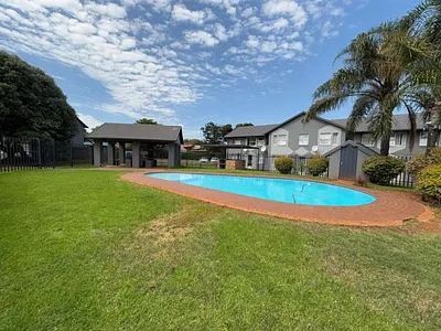 2 Bedroom Townhouse For Sale in Johannesburg - img