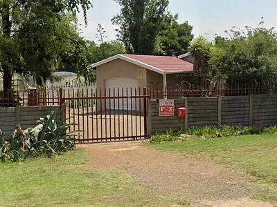3 Bedroom House For Sale in Alberton - CLG1.webp