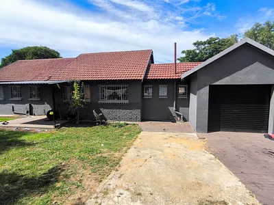 3 Bedroom House For Sale in Alberton - img