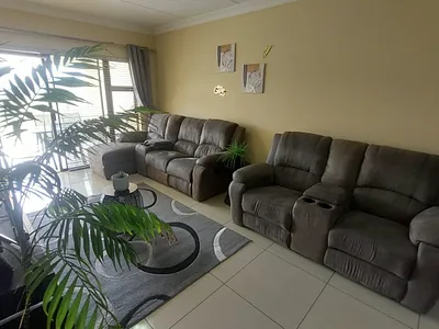 3 Bedroom Apartment For Sale in Johannesburg - img