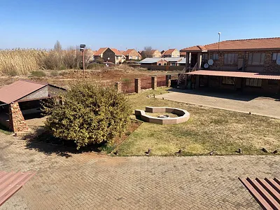 2 Bedroom Apartment For Sale in Potchefstroom - F4Eq.webp