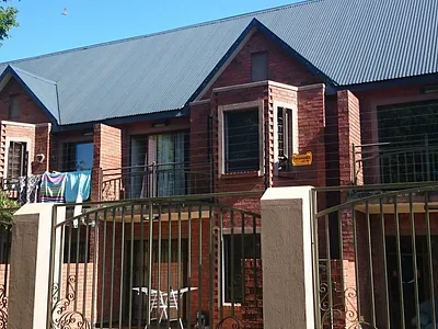 2 Bedroom Apartment To Rent in Potchefstroom - Gd36.webp