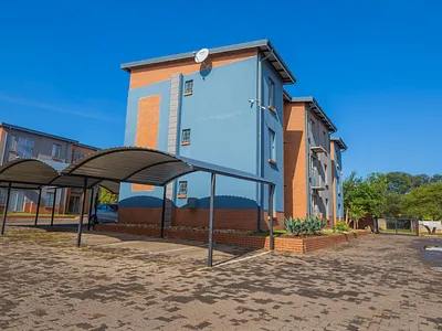 2 Bedroom Apartment For Sale in Pretoria - f5Pk.webp