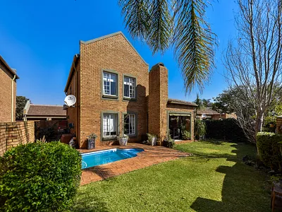 3 Bedroom Townhouse For Sale in Pretoria - Ha1m.webp