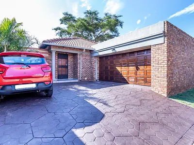 3 Bedroom Townhouse For Sale in Pretoria - O58Y.webp