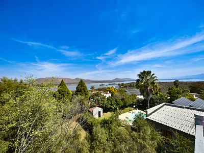 5 Bedroom House For Sale in Hartbeespoort - 6Hq9.webp