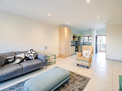 3 Bedroom Apartment For Sale in Pretoria - 6XcV.webp