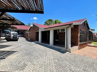 5 Bedroom House For Sale in Pretoria - y554.webp