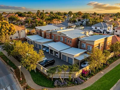 3 Bedroom Townhouse For Sale in Pretoria - Rw0e.webp