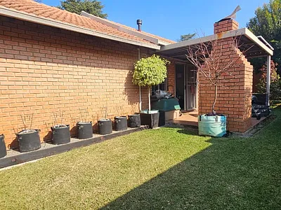 2 Bedroom Townhouse For Sale in Pretoria - 8l1D.webp