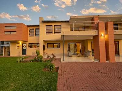 4 Bedroom House For Sale in Akasia - xlH8.webp