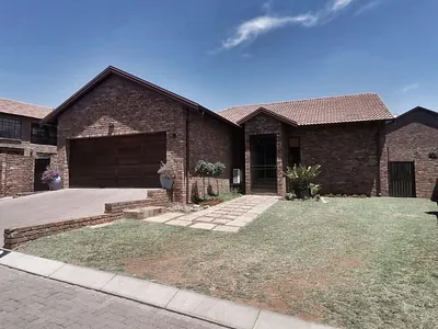 3 Bedroom Townhouse To Rent in Pretoria - aqwU.webp