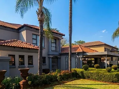 4 Bedroom Townhouse For Sale in Pretoria - 23HG.webp