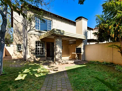 2 Bedroom Townhouse For Sale in Pretoria - 7pRF.webp