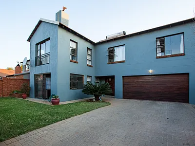 3 Bedroom Townhouse To Rent in Pretoria - wvv4.webp