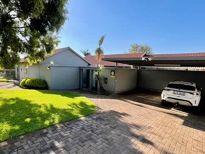 5 Bedroom House For Sale in Pretoria - uqAb.webp