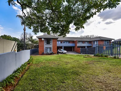 3 Bedroom Townhouse For Sale in Pretoria - flLi.webp