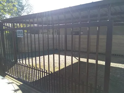 2 Bedroom House To Rent in Pretoria - 6SDJ.webp