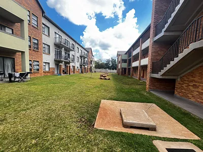 2 Bedroom Apartment To Rent in Pretoria - SpjK.webp